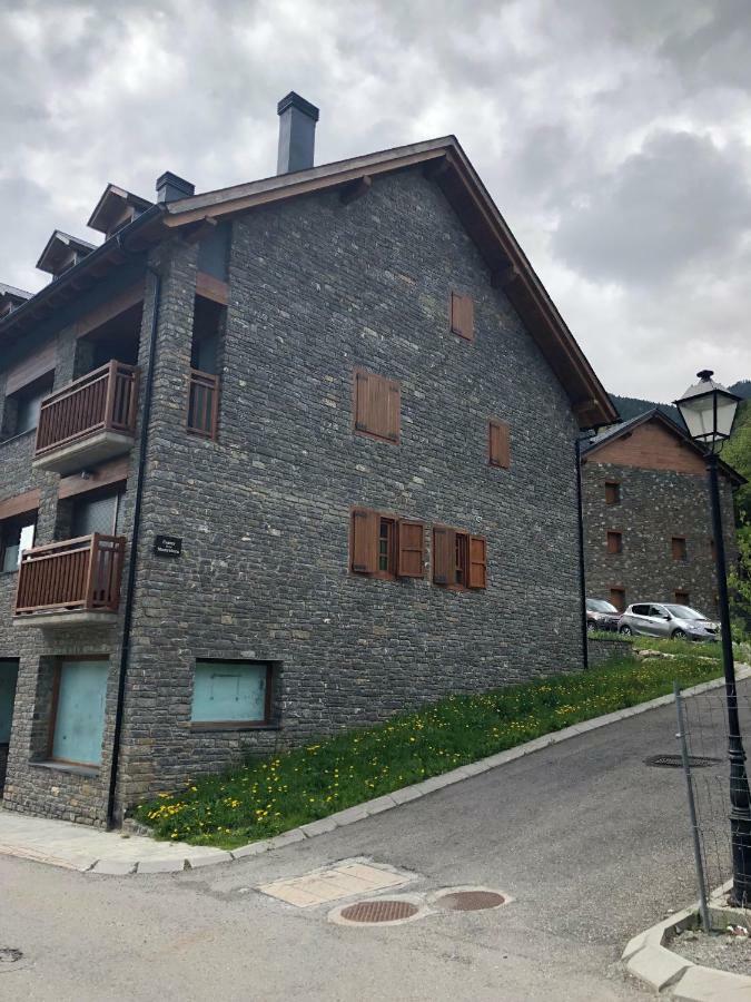 Le Petit Espot Exterior foto
